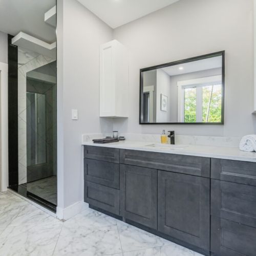 Step into the walk-in shower for a quick rinse if you are short on time.