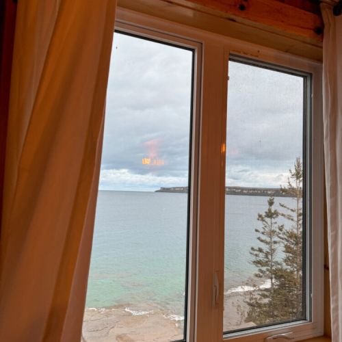 Enjoy stunning waterfront views right from your bedroom—perfect for relaxing mornings and serene lakefront vacations.