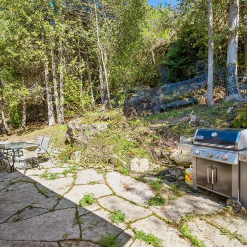 Fire up the BBQ and enjoy outdoor meals in this private patio space surrounded by the natural beauty of the escarpment.