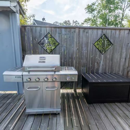 Fire up the stainless steel BBQ grill on the deck for outdoor cooking at its finest. Nothing beats grilling dinner while surrounded by fresh air, trees, and the tranquil lake atmosphere.