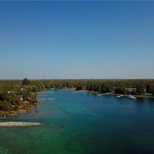 Enjoy stunning views of Lake Huron’s turquoise waters from the protected harbour setting.