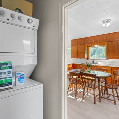 An onsite washer and dryer makes longer stays and outdoor adventures on the Bruce Peninsula that much easier.