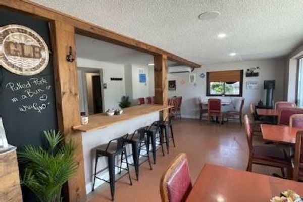 Laszlo’s Bistro & Pizza