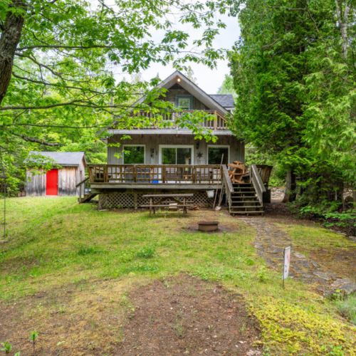 Enjoy the backyard firepit and swing!