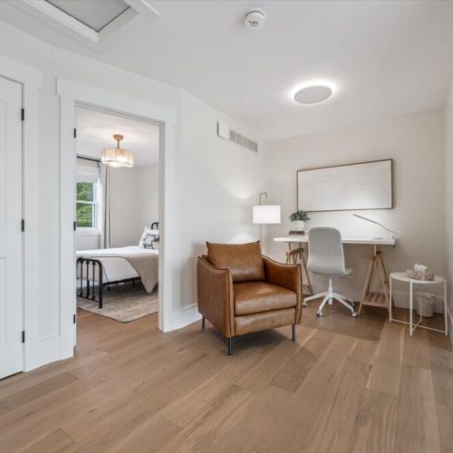 Stay connected while you unwind with a stylish dedicated workspace—ideal for remote work by the lake.