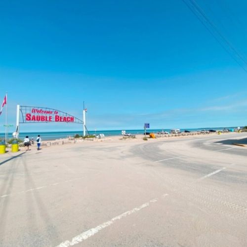 Sauble Beach is also a 15 minute drive away.