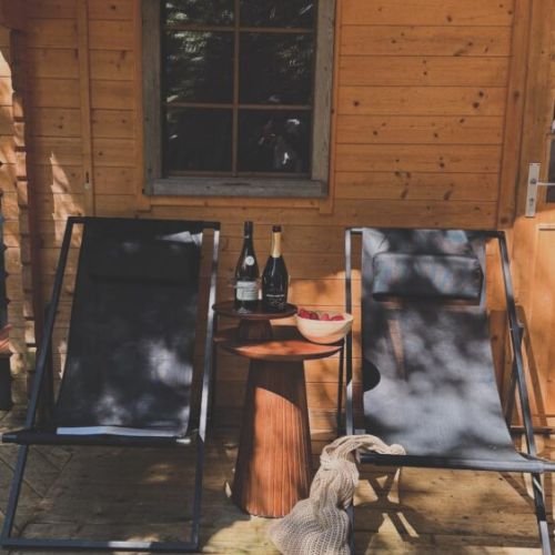 Wrap yourself in a plush robe, pour a glass of bubbly, and ease into an afternoon dedicated to rest, wellness, and reconnecting.