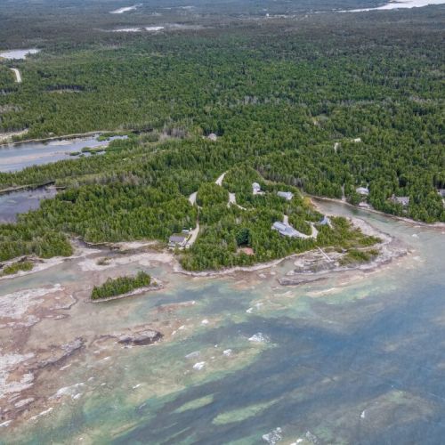 The Cedarwood on approach to landing at the Tobermory airport.