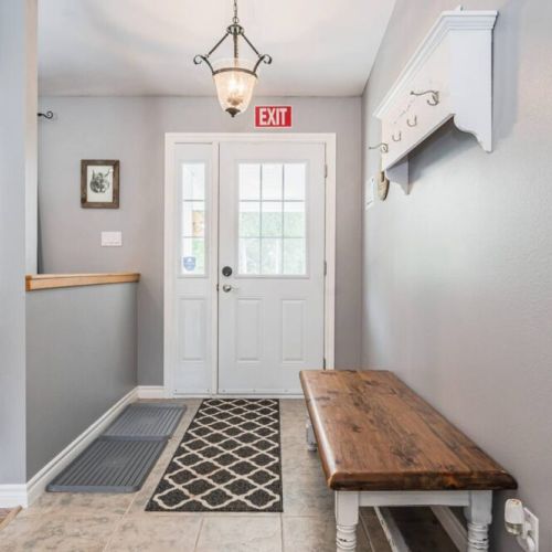 The large entryway makes coming in and out easy, with coat-hooks and room for shoes and hiking gear.