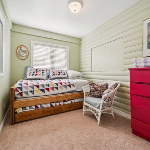 Bedroom 2: A comfortable space provides a peaceful place to relax and recharge after a day outdoors.