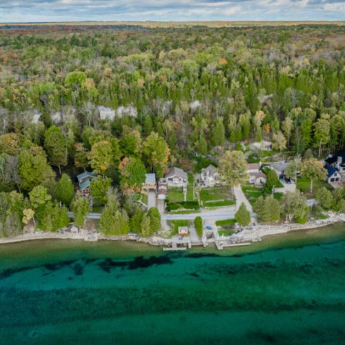 A unique aerial view of the Blue Moon Cottage and its beautiful surroundings.