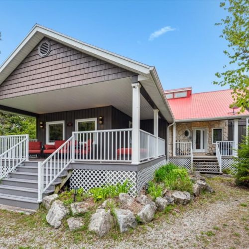 Kick back with a coffee or glass of wine on the spacious front porch. With ample seating and tranquil garden views, it’s the perfect place to start or end your day.