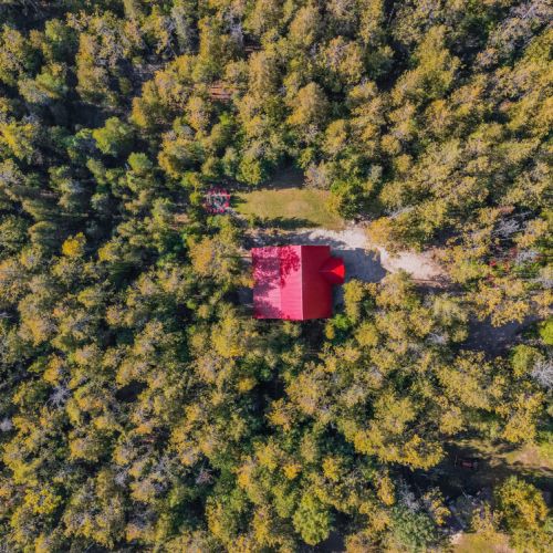 Just look for the red roof as you fly your Cesna into Tobermory airport.