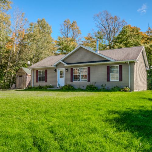 Welcome to Maple Cottage, a cozy retreat surrounded by nature, offering peace and privacy just minutes from Miller Lake.