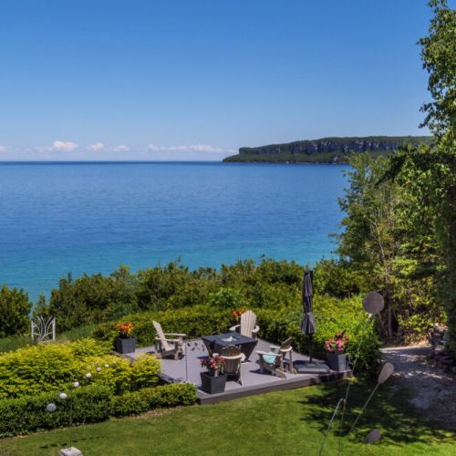 Take in panoramic waterfront views from the beautifully landscaped grounds overlooking Georgian Bay.
