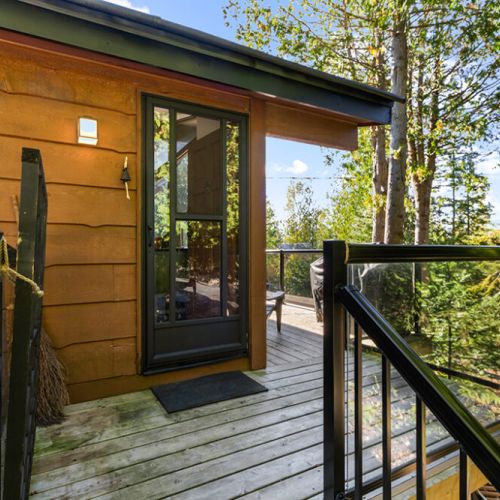 Step onto the private deck and enjoy your morning coffee surrounded by the peaceful sights and sounds of the Bruce Peninsula forest.