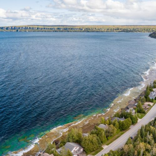Experience the beauty of Isthmus Bay’s rugged shoreline and crystal-clear waters. Sunrise Retreat is perfectly situated for exploring the Bruce Peninsula’s iconic attractions and serene natural landscapes.