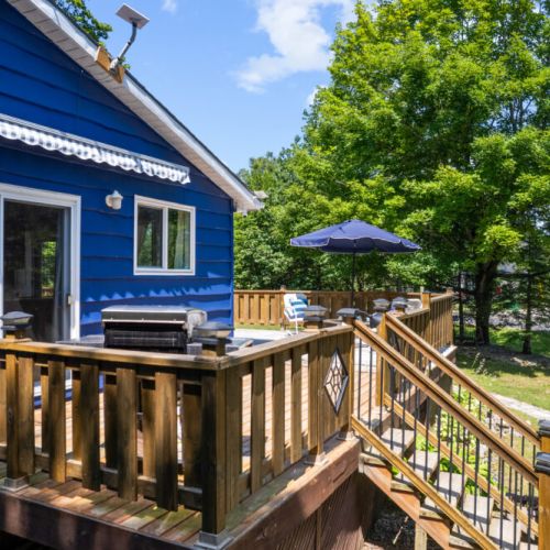 Fire up the BBQ and enjoy outdoor dining on the spacious deck.