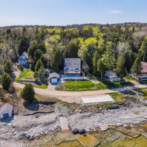Located a scenic drive from K-W and the GTA, and nestled between the charming communities of Lion's Head and Wiarton, this home is a gateway to the best the Bruce Peninsula has to offer, from hiking the Bruce Trail to exploring Tobermory's famed Grotto.