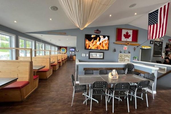 Crowsnest Pub & Restaurant