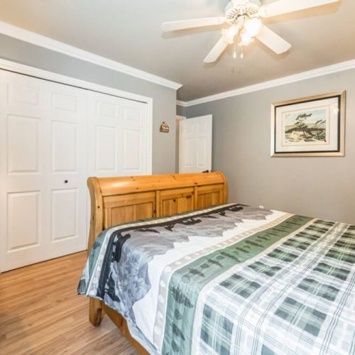 This guest room features a stunning sleigh bed and a comfortable Queen sized mattress. All linens and towels are supplied.