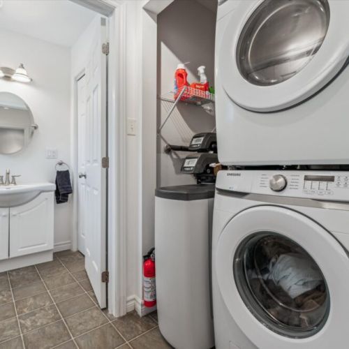 In-unit laundry & utility station – Full-sized washer and dryer to keep you feeling fresh during your stay.