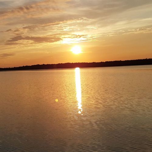 Golden Sunset Over Berford Lake – End your day with a breathtaking sunset over the calm waters of Berford Lake. The peaceful setting and vibrant reflections make for the perfect spot to unwind and soak in the natural beauty of the Bruce Peninsula.