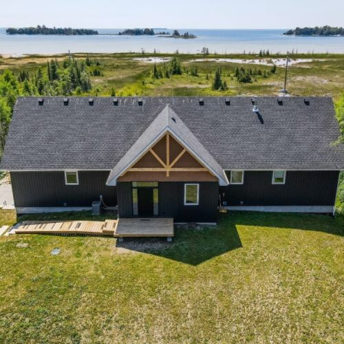A spectacular view from above showing the large 2 acre estate lot.