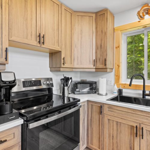 Prepare everything from quick breakfasts to family dinners in the modern kitchen.