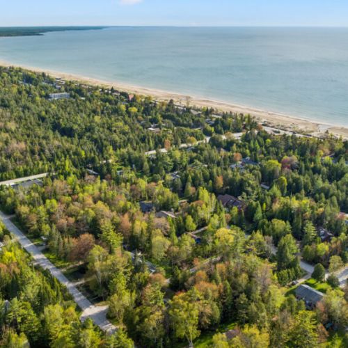 Enjoy the perfect balance of privacy and nature, with the beach and lake only moments away.