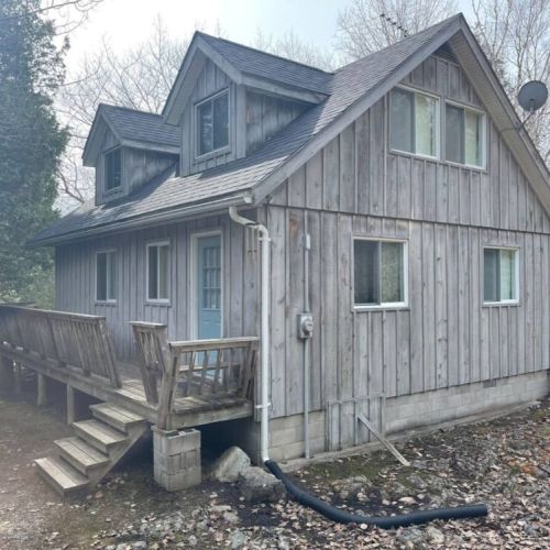 1.5 storeys of classic cottage design and feel.