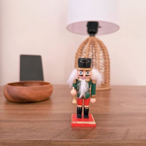 A classic touch of winter whimsy, welcoming you into the season.