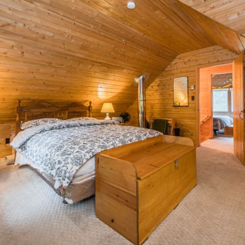 Spacious and relaxing, perfect for reading a book and drifting off to sleep.