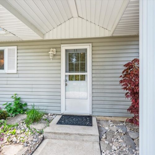 A warm and welcoming entryway sets the tone for a comfortable, carefree cottage stay.