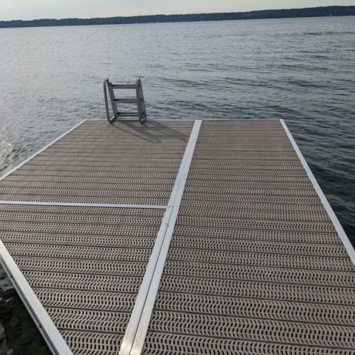 Soak up the sun, launch a kayak, or enjoy your morning coffee right on the dock with open views across the bay. A ladder makes it swim-ready too!