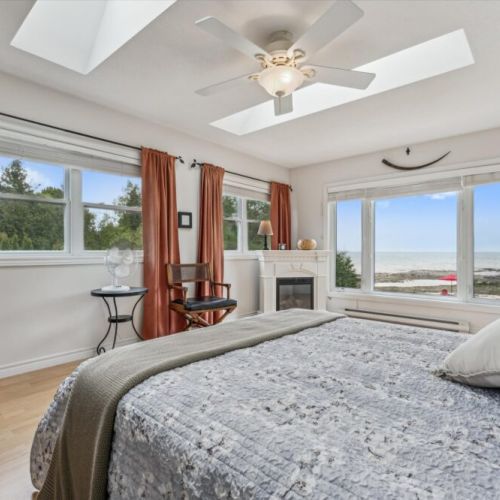 Unmatched views from your bed – Watch the sun rise over the water without ever leaving your pillow.