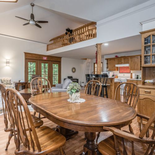 A beautiful dining area for grand family dinners and conversations.