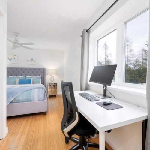 The dedicated work area in the third bedroom is perfect for enjoying work in a beautiful surrounding.