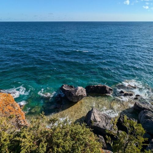 Explore crystal-clear waters and rugged shoreline beauty—ideal for kayaking, photography, or simply soaking in the natural wonder of Georgian Bay.