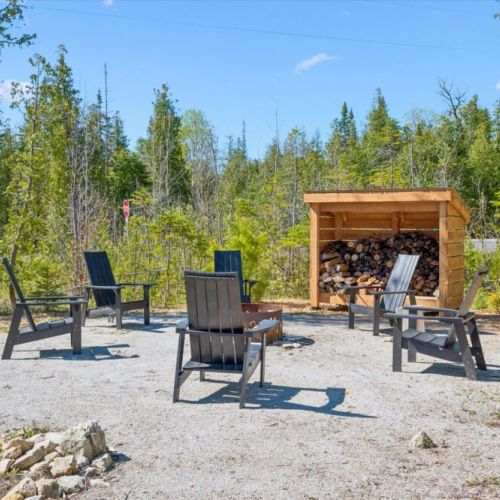 Cozy firepit area perfect for campfires, stargazing, and late-night chats.