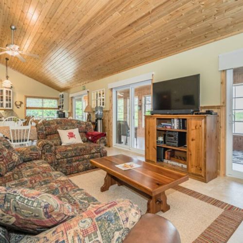 One of two large living spaces with smart TV and access to the Peninsula Room.
