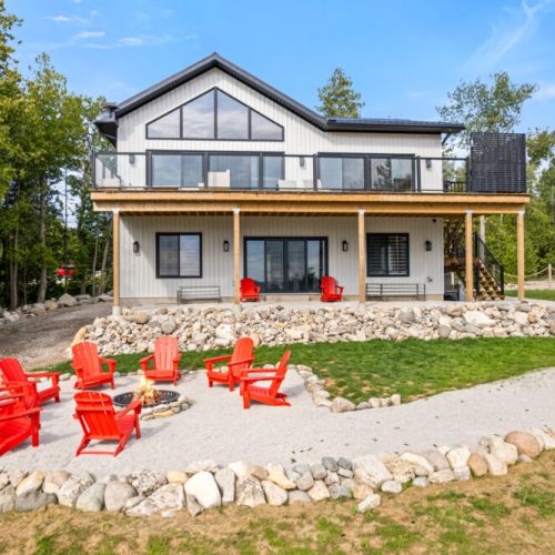 Fathom Hideaway offers plenty of outdoor space to gather, relax, and enjoy the waterfront.