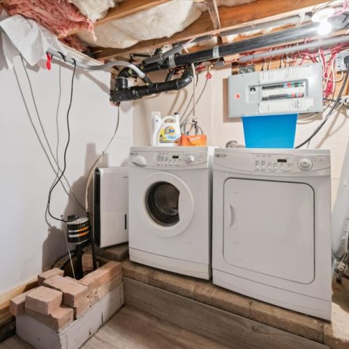 In-cottage washer and dryer make it easy to refresh clothes, towels, and beachwear during your stay.