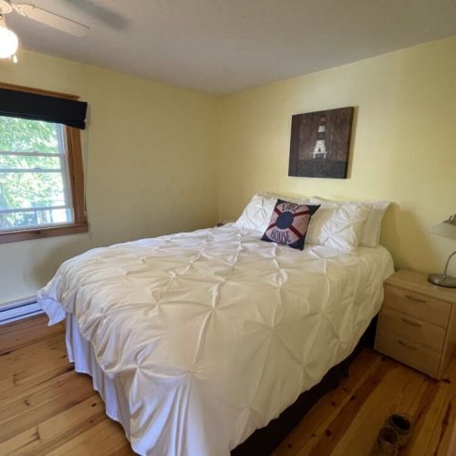 Bedroom 2: Comfortable queen bedroom for a restful night’s sleep