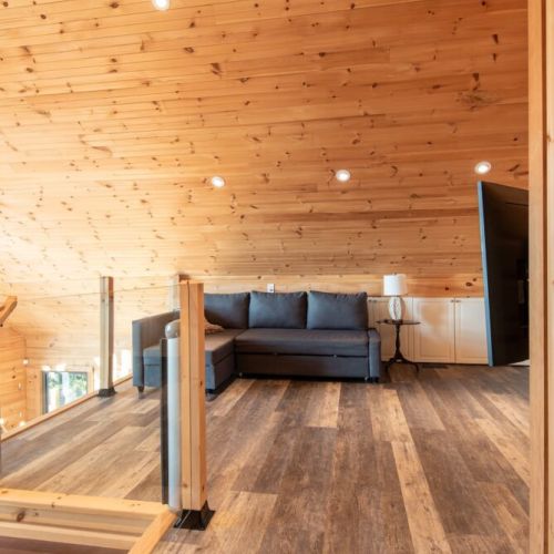 Extra family space in the loft—ideal for board games, movie nights, or relaxing with a book.
