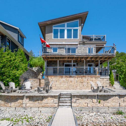 Escarpment Edge Retreat from the water—an unforgettable Georgian Bay setting.
