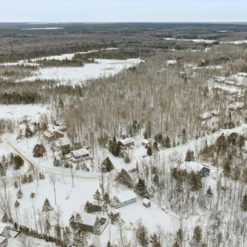 Peaceful cottage community set within wide-open nature — private, quiet, and beautifully unspoiled.