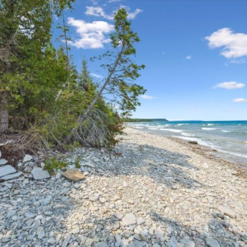 Georgian Bay at your fingertips.